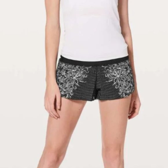 lululemon athletica Pants - Lululemon Athletica Infinity speed up shorts size 6